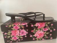 Zara Sandale Sandalette schwarz Gr. 41 NEU Dresden - Leuben Vorschau