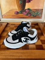 Chanel CC geprägtes Logo Sneaker Runner Schleswig-Holstein - Flensburg Vorschau