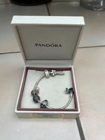 Original Pandora Armband 17 cm mit 5 Original Charms Set Silber Baden-Württemberg - Weinstadt Vorschau