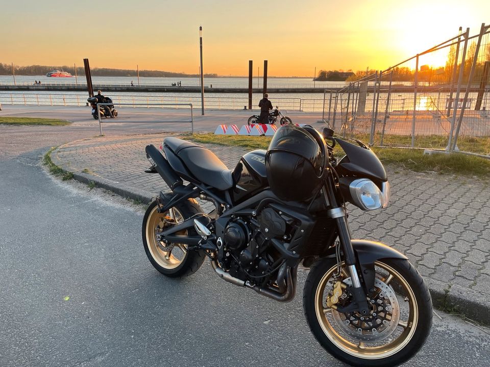 Triumph Street Triple R in Kremperheide