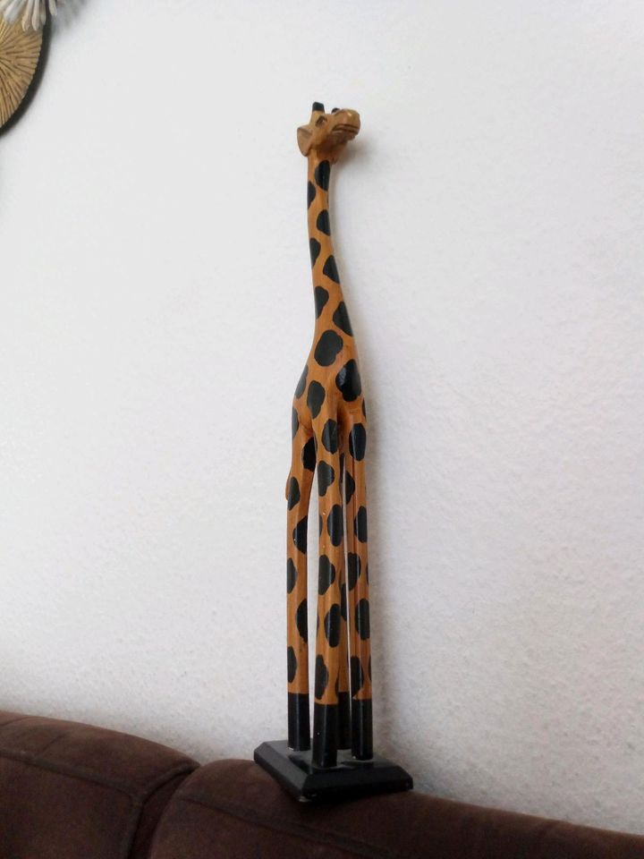 Giraffe aus Holz in Aurich