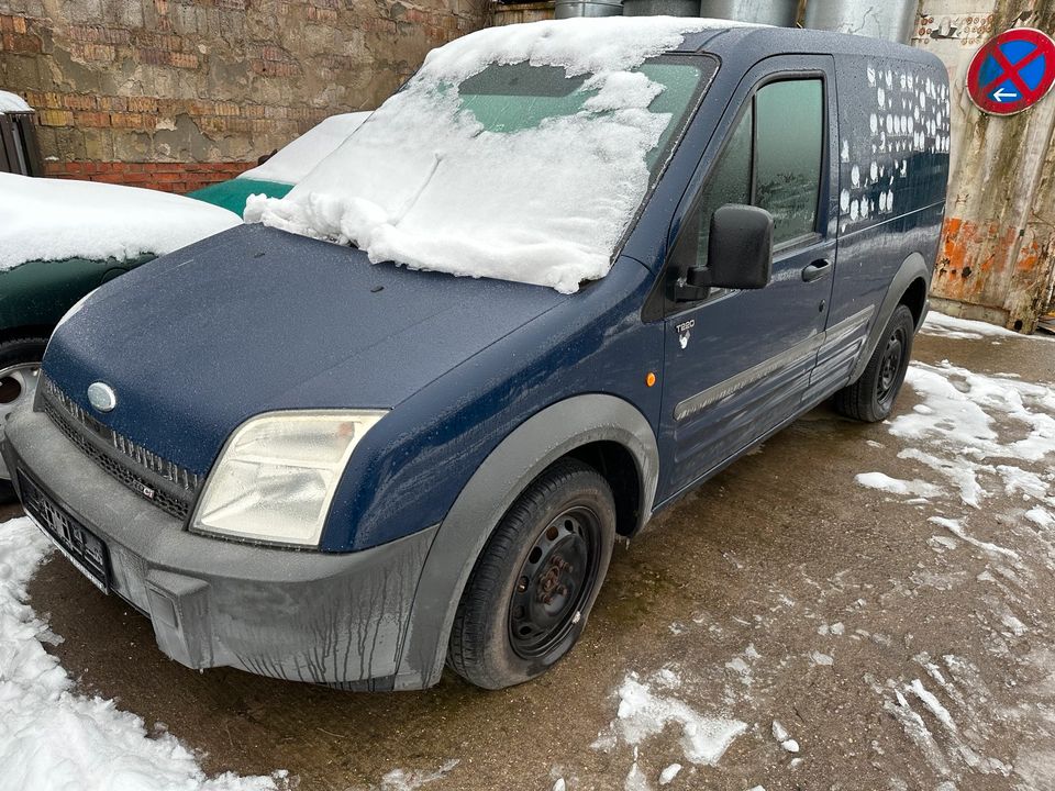 Ford Transit Connect Schlachtfest in Klostermansfeld