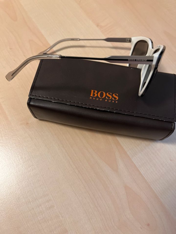 Boss Sonnenbrille in Karben