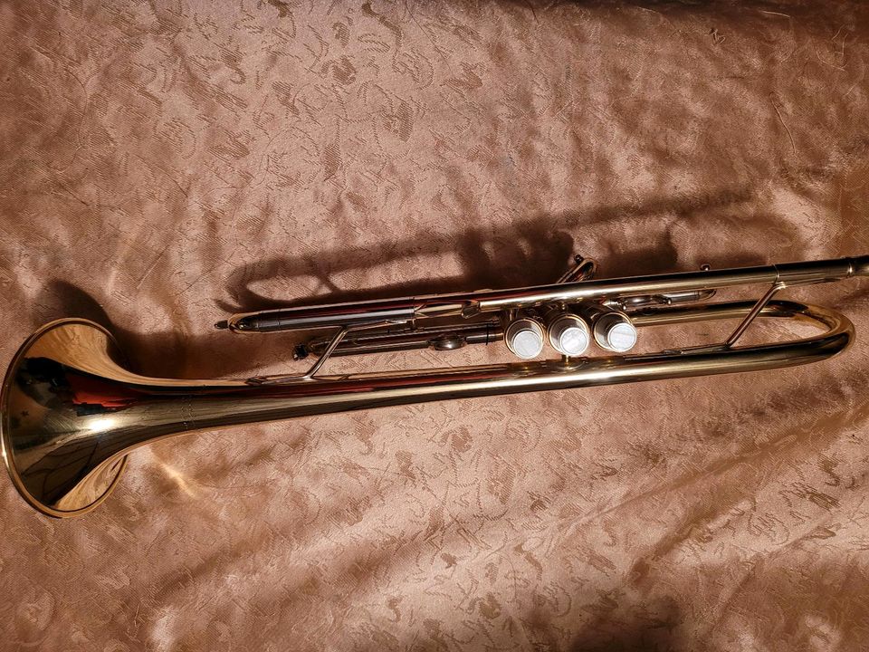 Qualität Trompete Jupiter, Top Zustand, Koffer Mundstück in Riedenburg