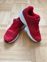 Nike Star Runner Rot Gr. 28,5 Sneaker Sportschuhe Kr. München - Ismaning Vorschau