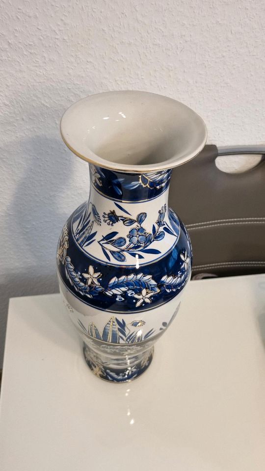 Bodenvase ... in Griesheim