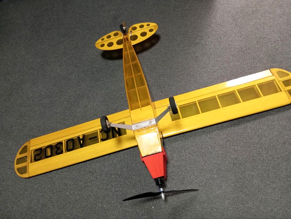 RC FLUGZEUG MODELLFLUGZEUG pipercub j3 Balsa Folie in Baltmannsweiler