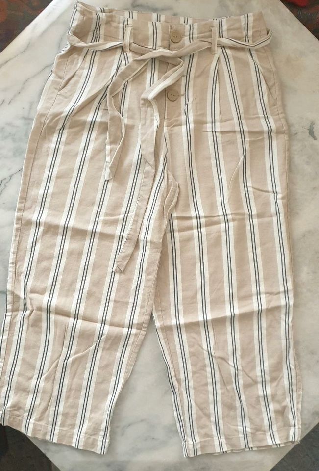 Sommerhose/Culotte  Gr. 36, S beige, gestreift, TOP in Furth im Wald