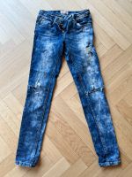 Designer Jeans im Used-Look, Sommer, von sOliver in Gr 170/176 Bayern - Gößweinstein Vorschau