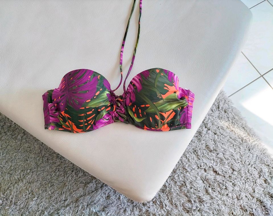 Bikini lila violett pink neon grün Tropical Hawaii in Schwieberdingen