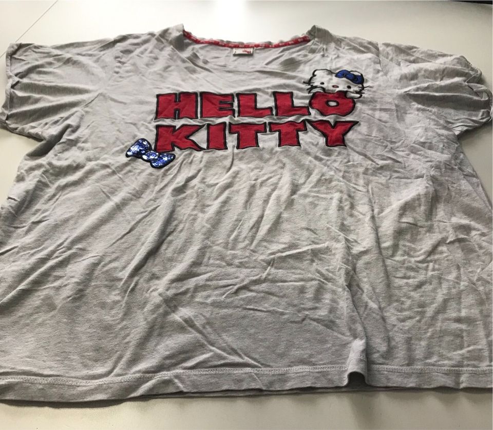 Hello Kitty T-Shirt Gr.XL in Stuttgart