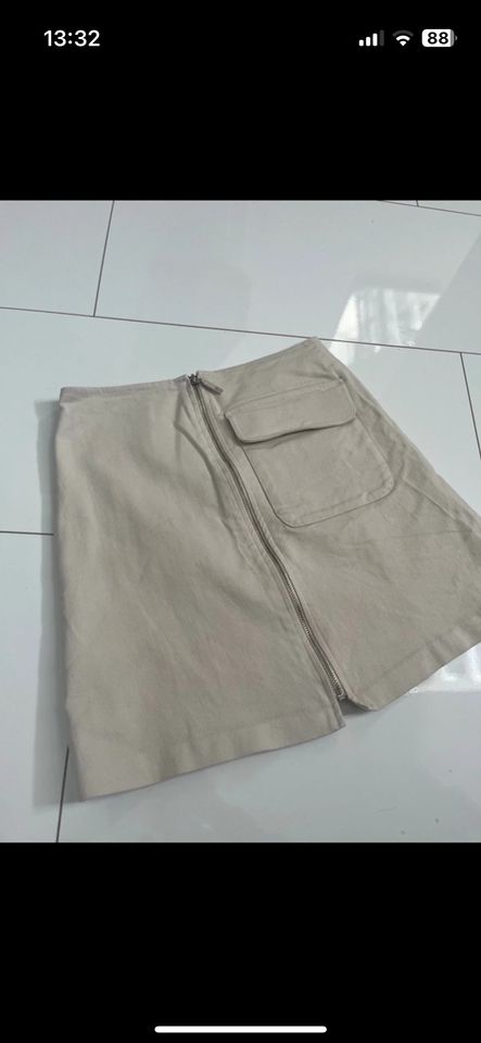 Mini Rock beige creme Zara Reißverschluss kurz Sommer XS in Nürnberg (Mittelfr)