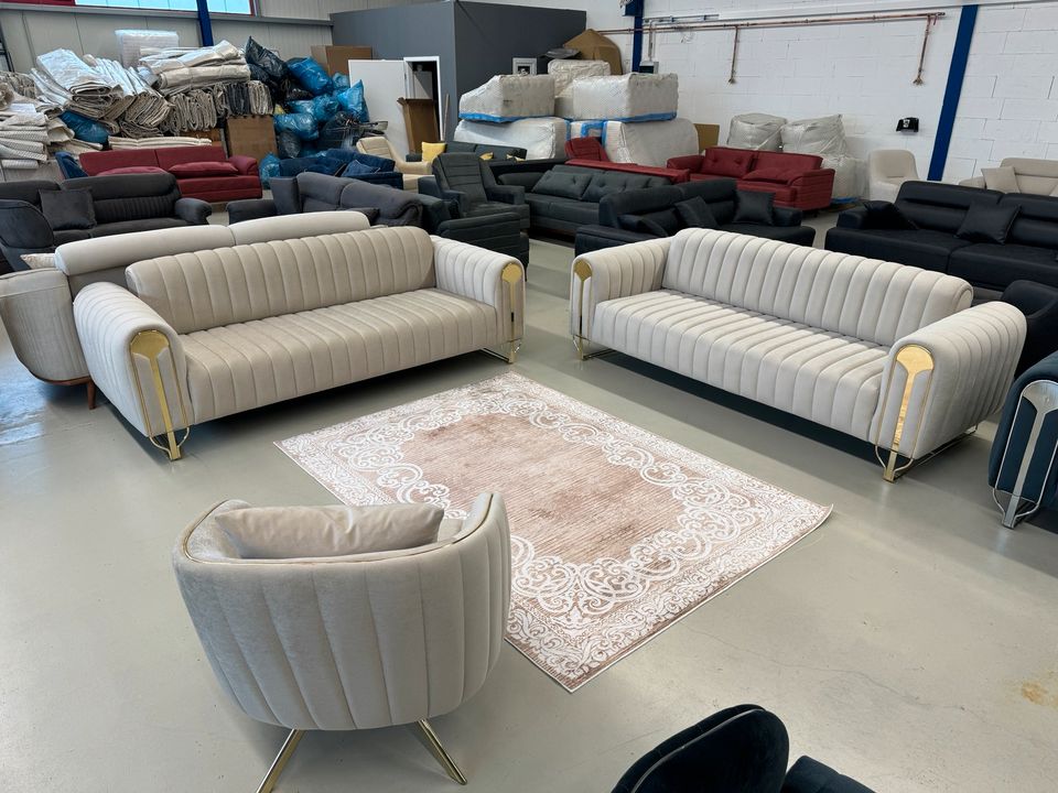 (Stil Couch Set 3+3+1) Sofa Sessel Couch Wohnzimmer Gästezimmer Relax Bett Funktion QMLager QM Lager in Ursensollen