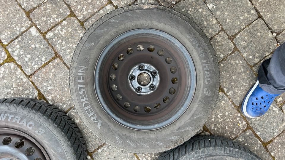 4x Winterreifen mit Felge, 195/65 R 15, 6Jx15 ET 47 in Welzheim