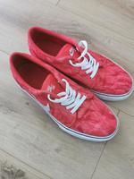 Nike SB Sneaker rot Blumen 38 Bayern - Kissing Vorschau