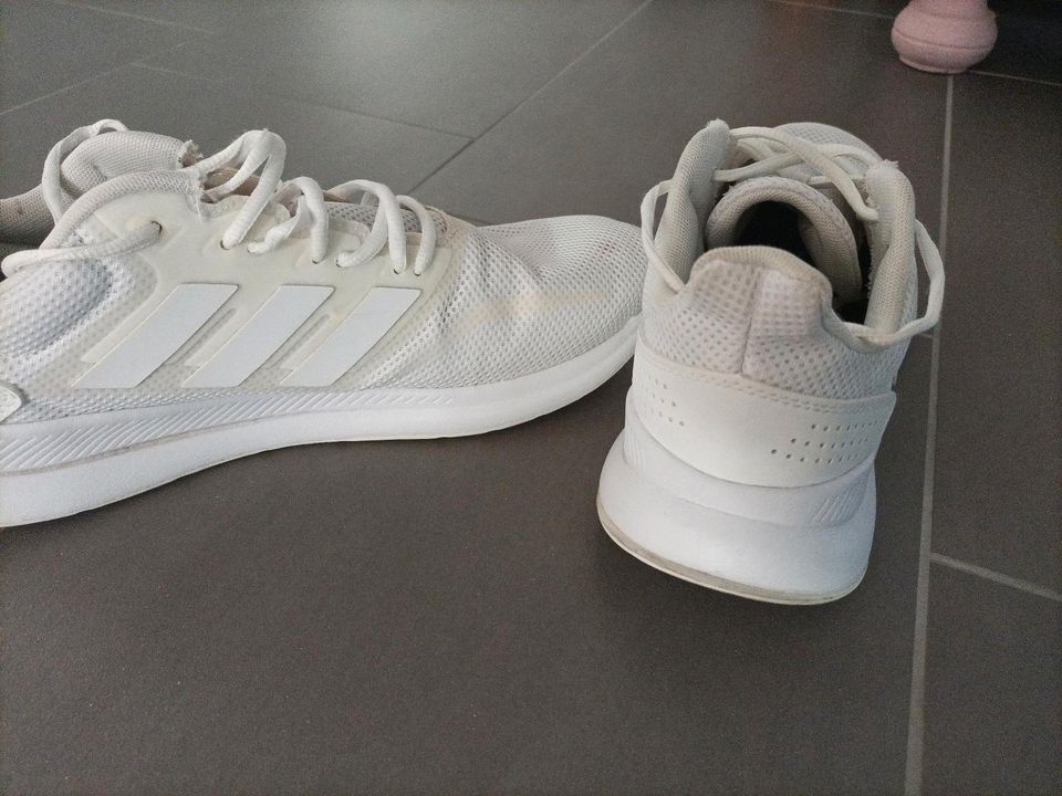 Adidas Sneaker in Waltrop