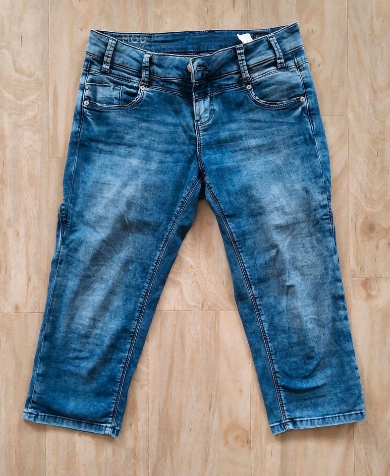 ¾ Jeans Größe 27 in Buhlendorf