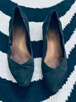 Toms schwarz spitz Berlin - Pankow Vorschau