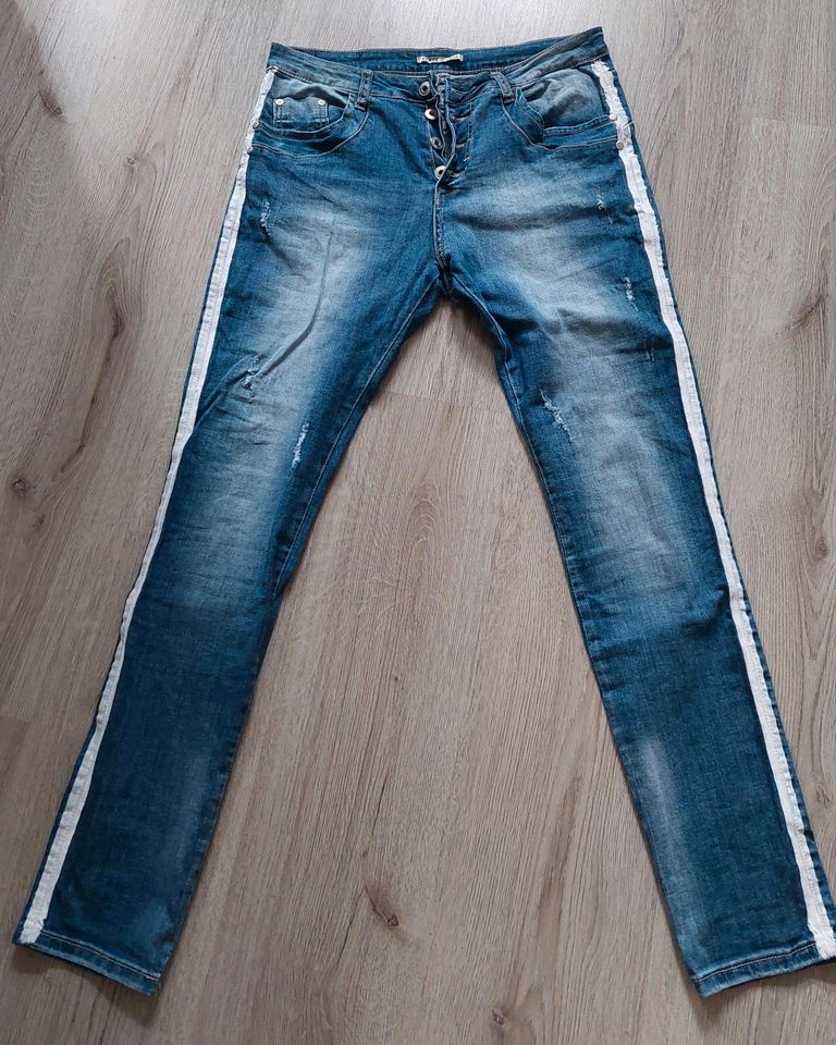 Sexy Jeans L in Eggersdorf