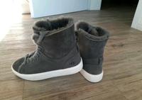 UGG Boots , Schuhe,  Sneaker, Leder Innensohle 39 Berlin - Zehlendorf Vorschau
