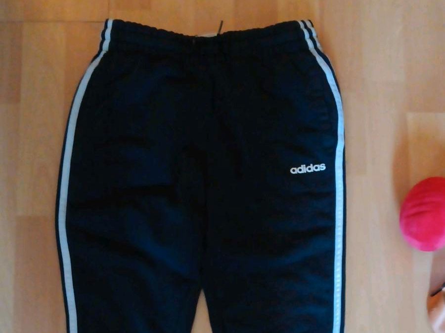 Adidas Jogginghose in Ahrensburg