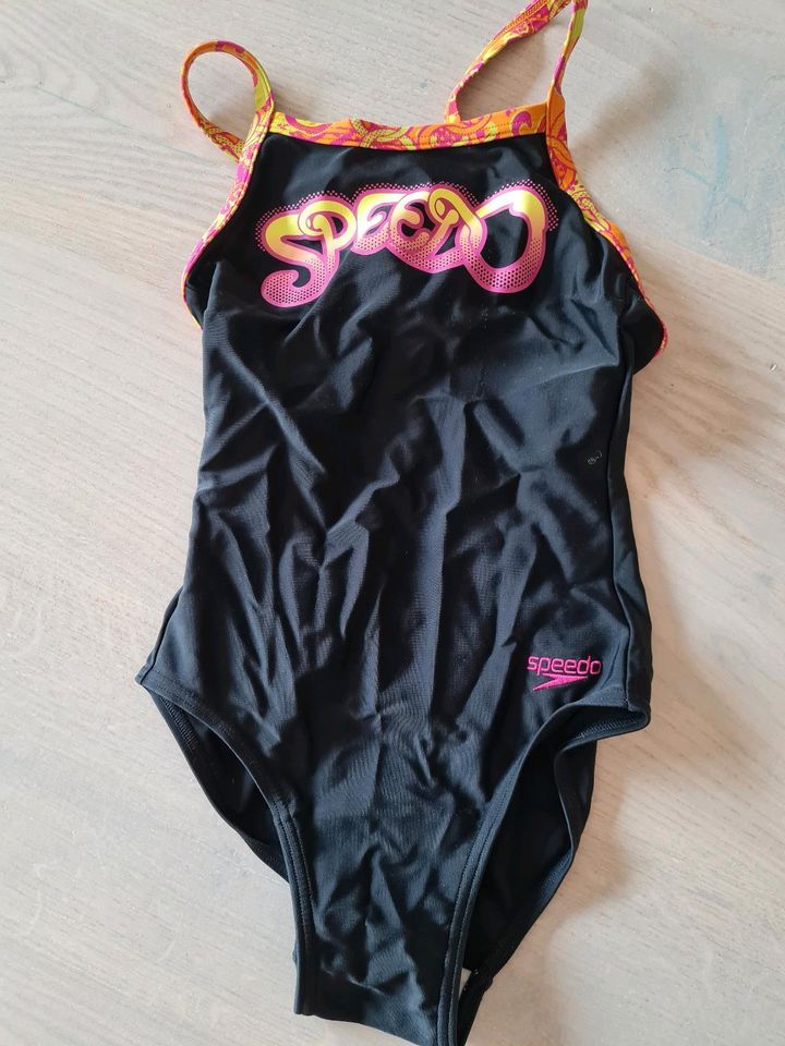 Top ☆ Speedo Badeanzug 140 in Neukirchen-Vluyn