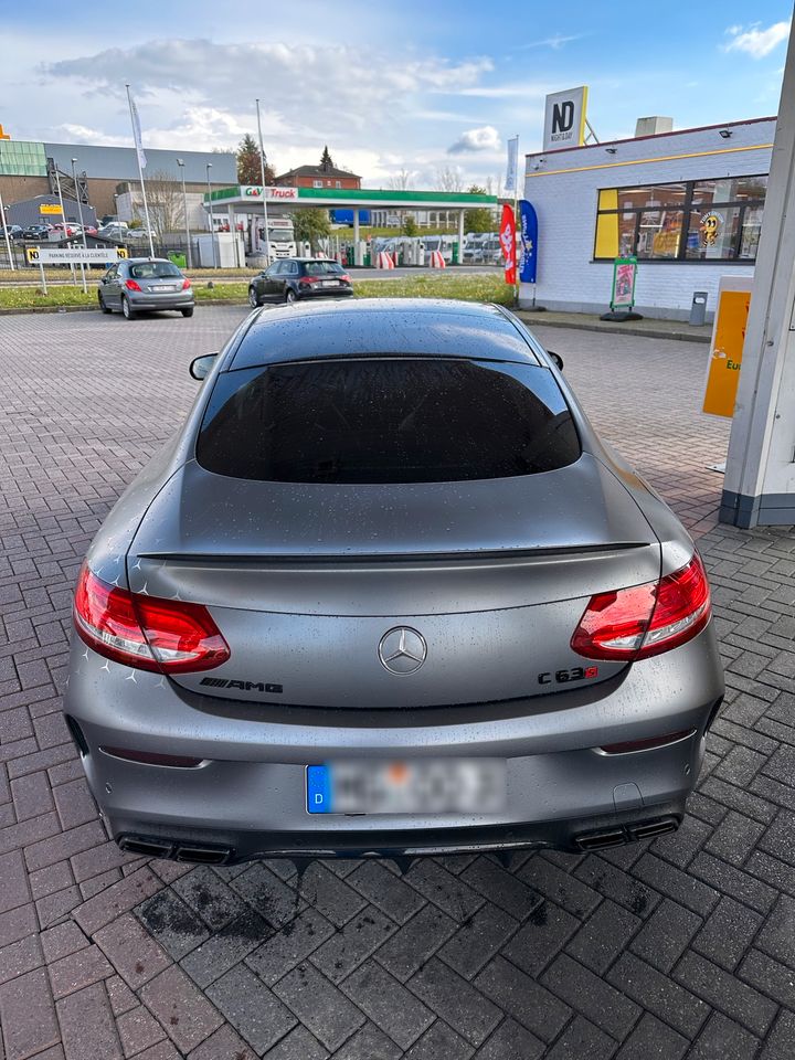 C63S AMG Magnum Matt, Ceramik, 360, Pano, Sport sitze, Burmester in Essen