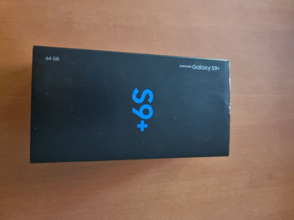 Samsung Galaxy S9+, 64 GB, Midnight Black, OVP, 2x Spiegen Case in Brühl