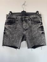 Kurze Hose Shorts Jeans Reserved Grau Schwarz 32 Hessen - Offenbach Vorschau