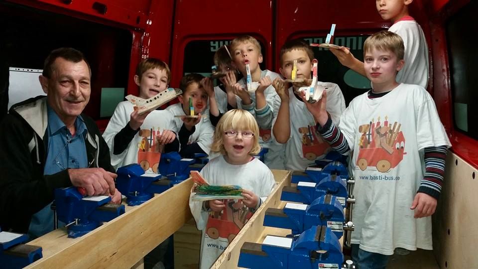 Tolle Kindergeburtstage im Basti-Bus, der mobilen Kinderwerkstatt in Köln