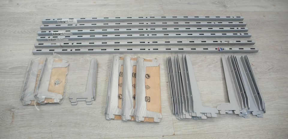 IKEA Regal Wandschienen + Bodenhalterungen, alte Version in Sinzig