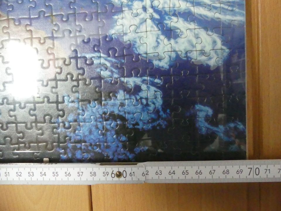 Fluorescent Puzzle Bild hinter Glasrahmen (70 cm X 50 cm) in Eitting
