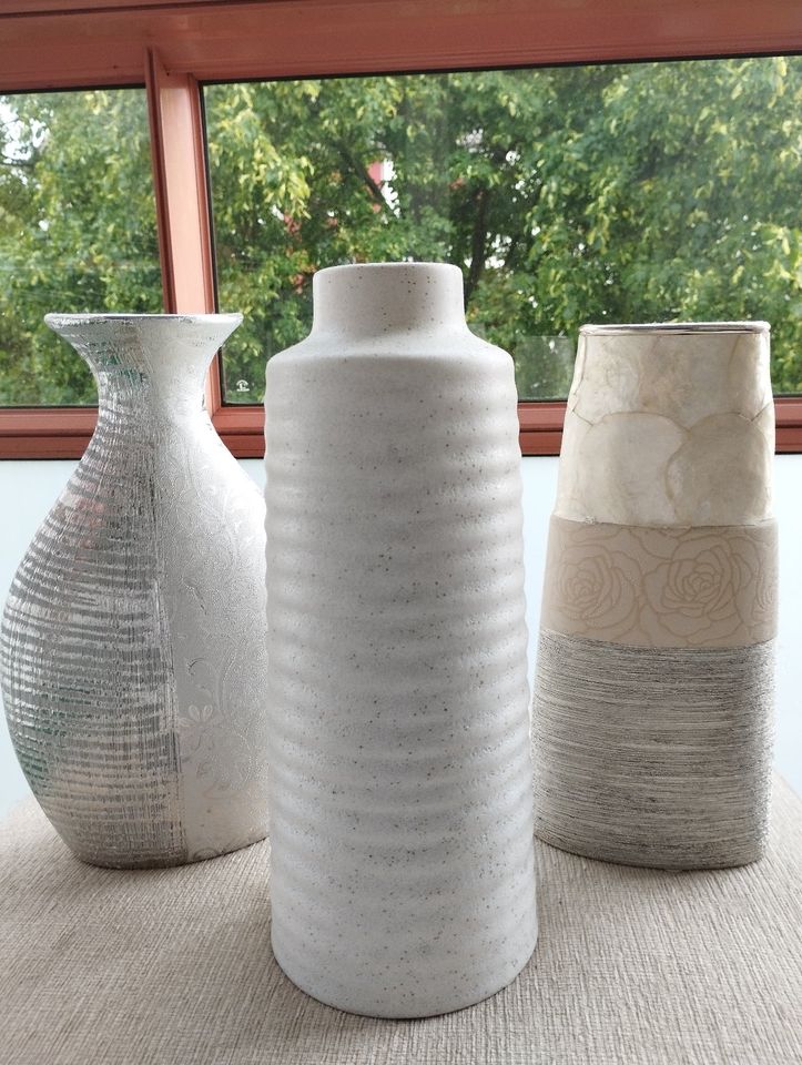 Vasen / Bodenvasen ca 35 cm hoch in Parchim