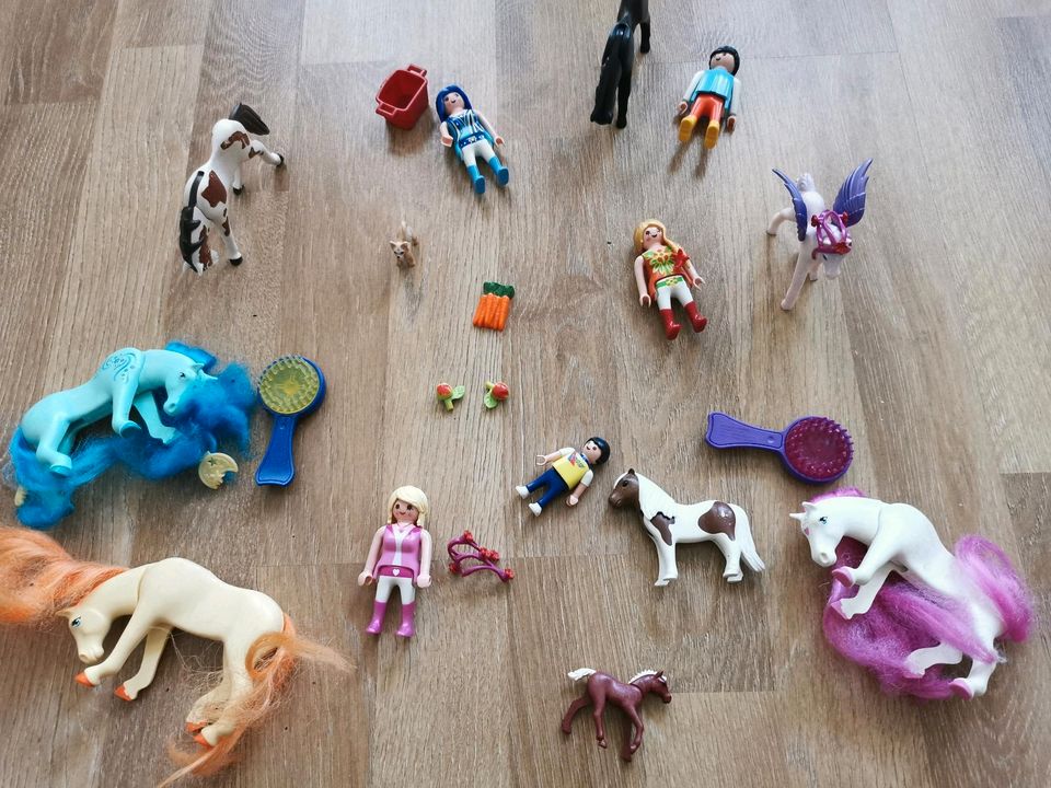 Playmobil Figuren Einhorn, Hund , Pferd in Leipzig