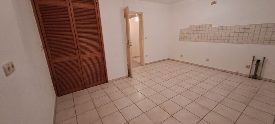 ** Verkauf: 3-4 Zimmer-Wohnung mit 105 m² inklusive Balkon** sofort fei** in Nürnberg (Mittelfr)