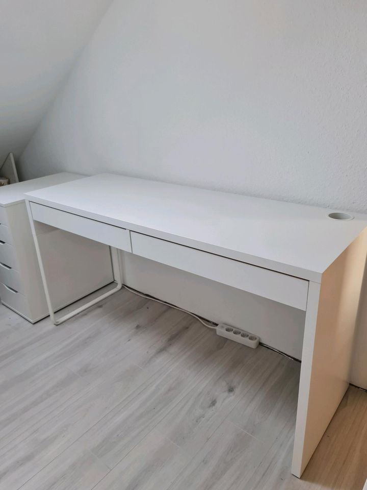 IKEA * Schreibtisch * weiß * MICKE * 142x50cm mit 2 Schubladen in Hofheim am Taunus