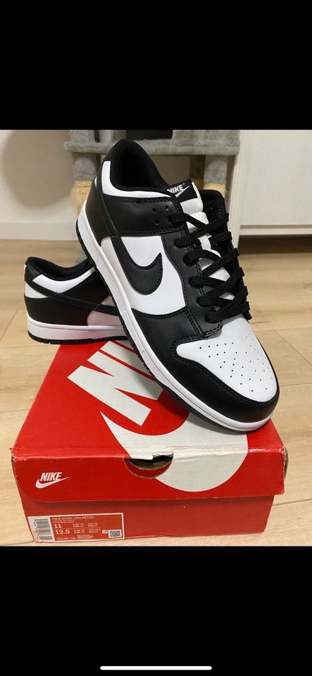 Nike Dunk Low Black and White Panda 44,5 und 45 in Hamburg