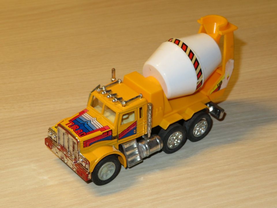 Spielzeug Modellauto American Truck Betonmischer 13 cm Länge in Issigau