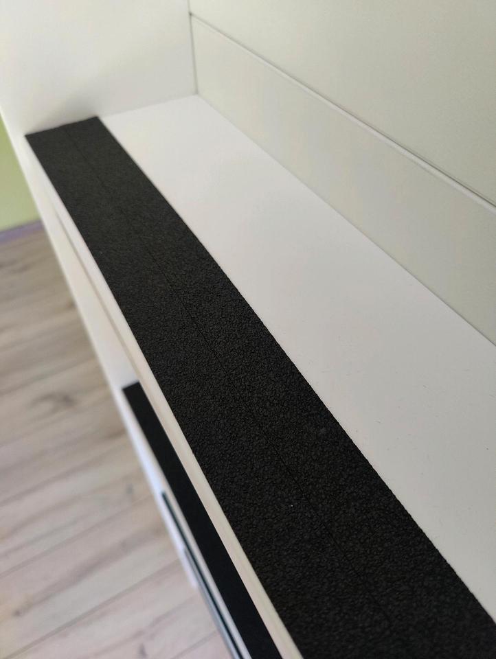 Hochbett 160cm mit Schreibtisch, Schrank, Höhle "Taleah" von roba in Ahrensfelde