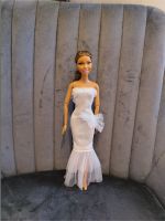 Barbie mit Brautkleid ohne Schuhe Frankfurt am Main - Nordend Vorschau