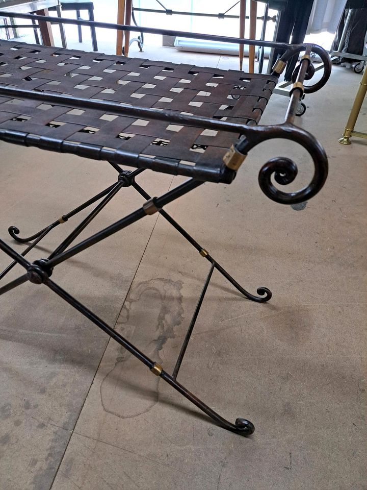 Eisen Tablett - Tisch Beistelltisch klappbar in Waldkraiburg