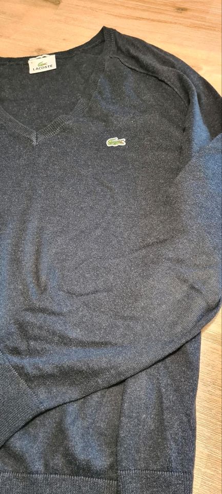 Lacoste V-Neck Sommerpulli in Erftstadt