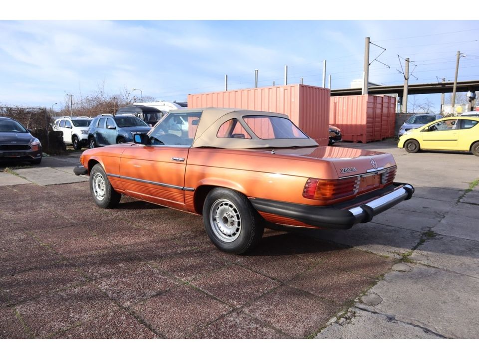 Mercedes-Benz SL 380 in Dresden