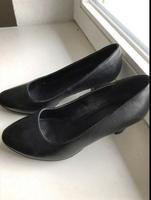 Schwarze Pumps Berlin - Friedrichsfelde Vorschau