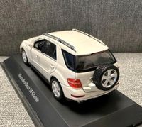 Modellauto 1:43 W164 Facelift + Ersatzrad 2008 Mercedes Benz ML Frankfurt am Main - Nordend Vorschau