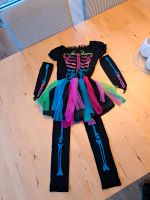 Halloween Kostüm Skelett Kleid bunt Gr. 116 122 Nordrhein-Westfalen - Iserlohn Vorschau