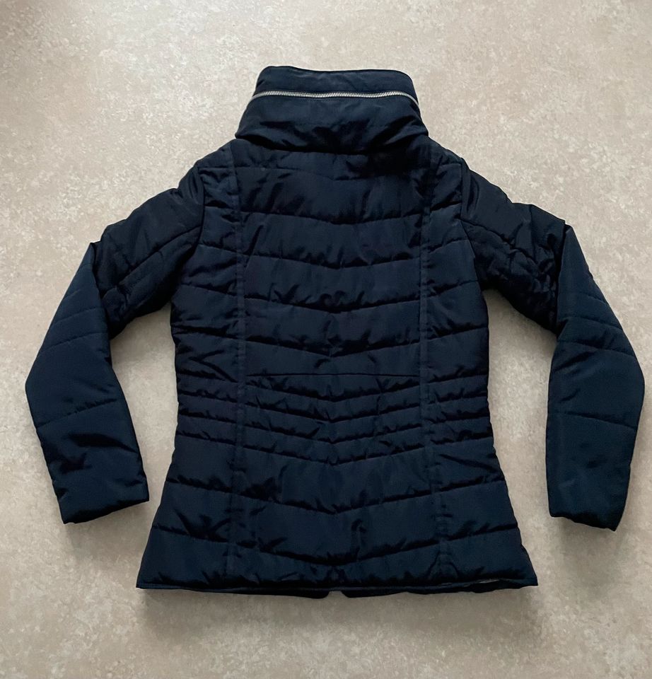 Neue blaue taillierte Jacke Q/S (S.Oliver) xs/34 in Castrop-Rauxel