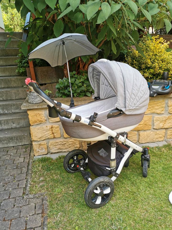 Knirpsenland Kinderwagen Buggy Babyschale Base Set in Dresden