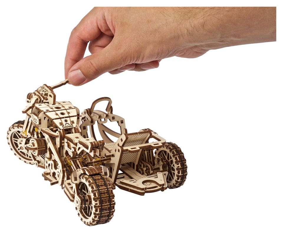 3D Holzbausatz von UGEARS - Motorrad Scrambler (3D – Puzzle) in Plettenberg