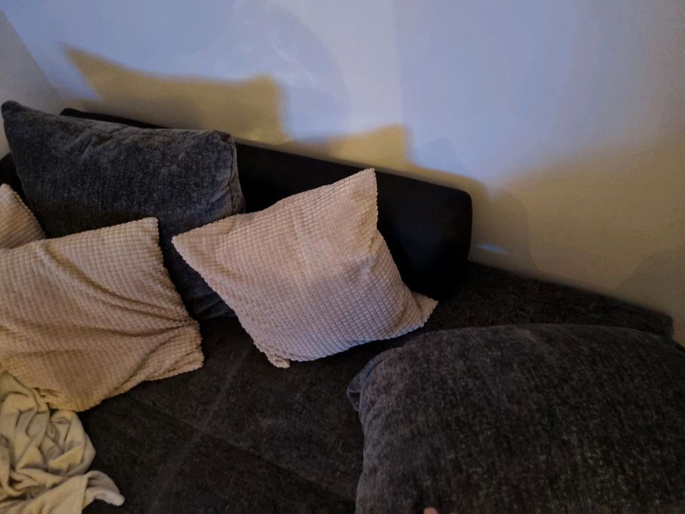 Mömax Couch Sofa Eckcouch wie neu in Frankfurt am Main